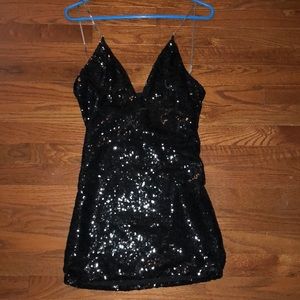 Black chain plunge bodycon dress